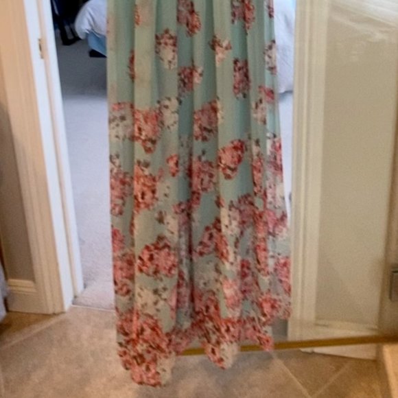 BCBG MAXAZRIA Formal Chiffon Strapless Gown, Size 2 - Picture 6 of 8